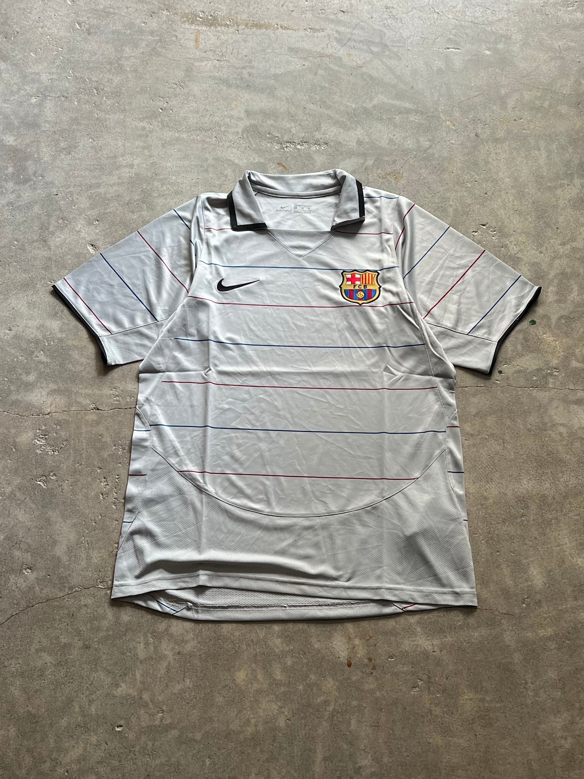 NIKE FCバルセロナ サッカーシャツ ユニフォーム グレー L | Léon Shinjuku