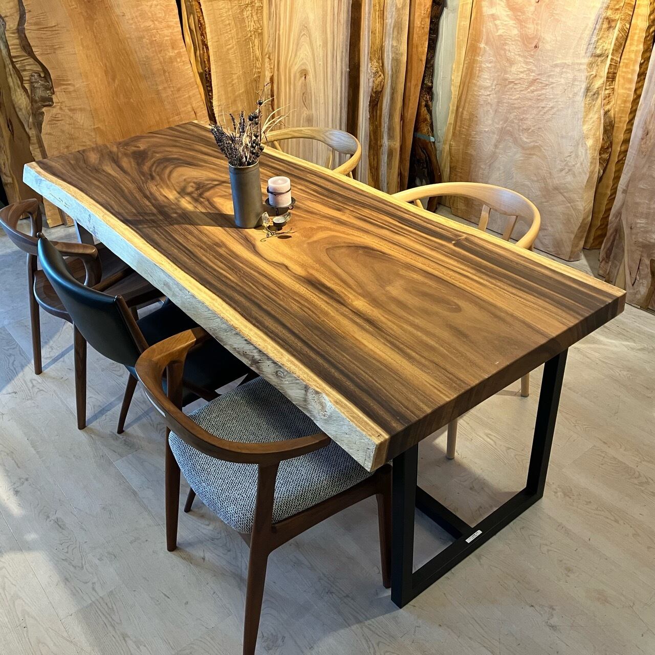 [たのメル便] モンキーポッド　耳付き一枚板　カウンター天板　新品 たのメル便] モンキーポッド 耳付き一枚板 カウンター天板 新品