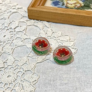 チェコ ガラスボタンのイヤリング・ピアス　ピンク×赤・花