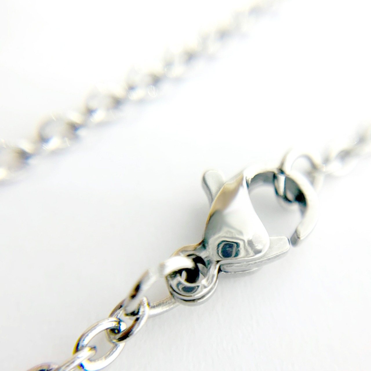 ステンレスツイストネックレスシルバー