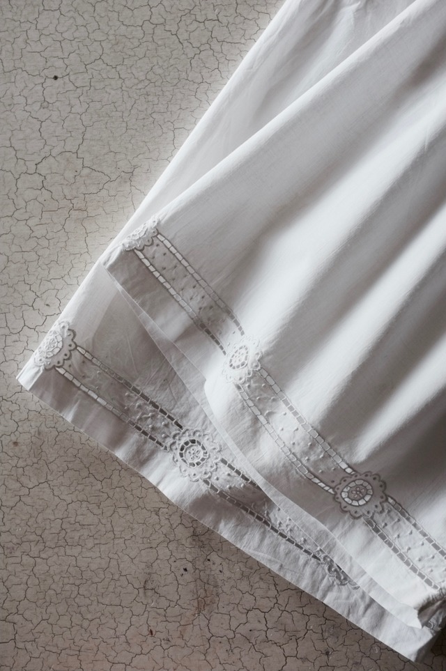 フランス 20s クッキー的白花と球の綴るショートドロワーズ アンティーク