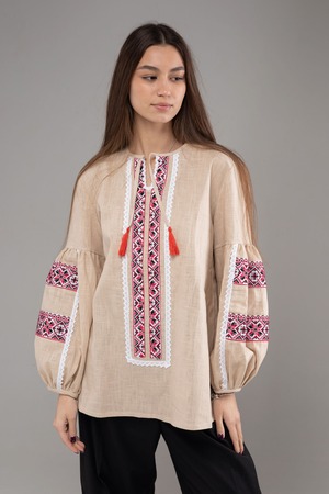 ウクライナ刺繍ヴィシヴァンカ　バルーン袖　手刺繍　麻　レディース・フリーサイズ