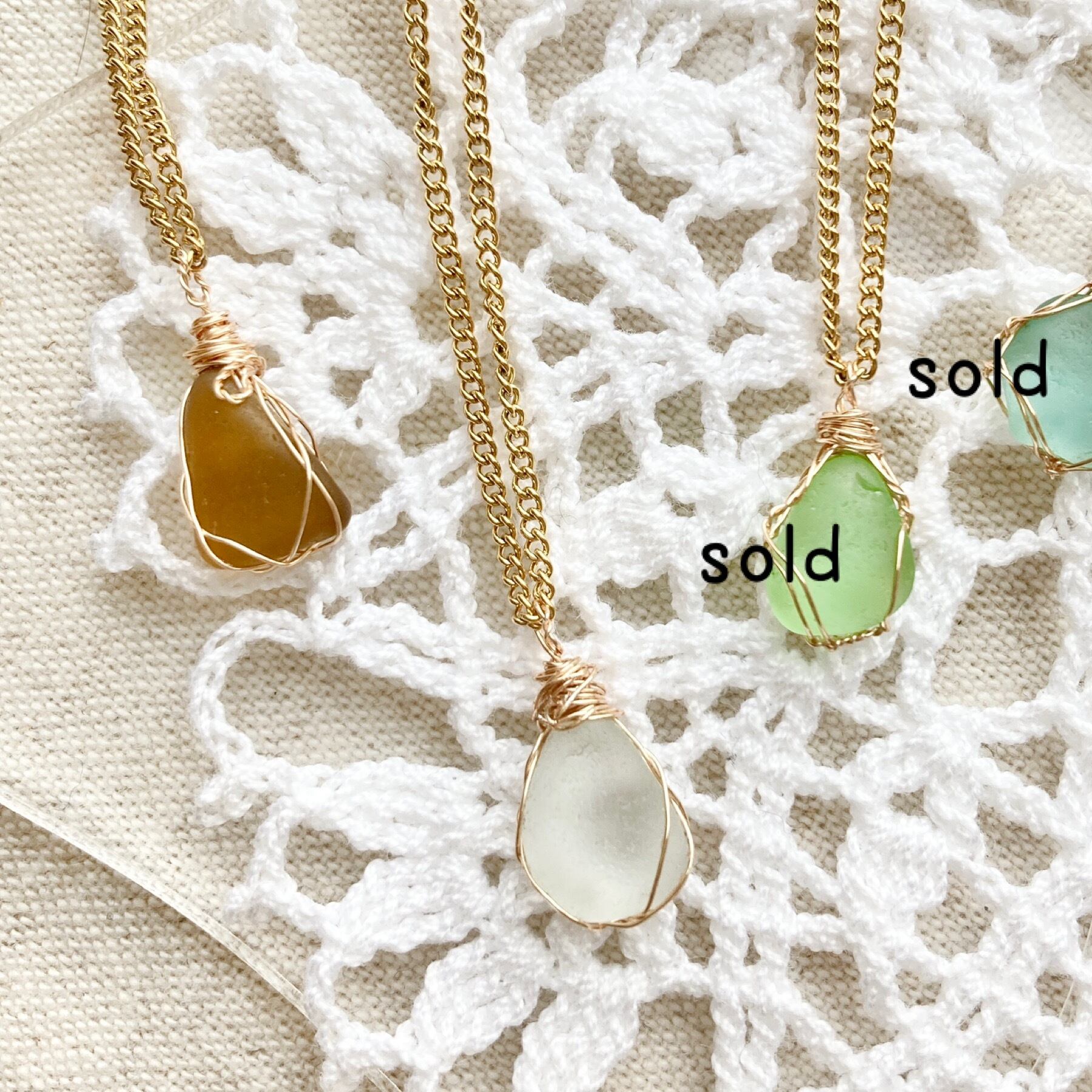 1378】レジンマトリカリアネックレスペンダントハンドメイド