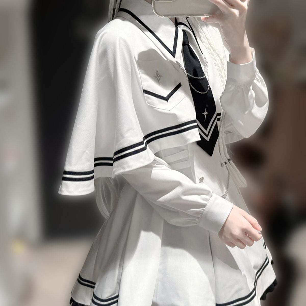 魔法学園ケープ付きホワイトセットアップ | Maiden's Rêve