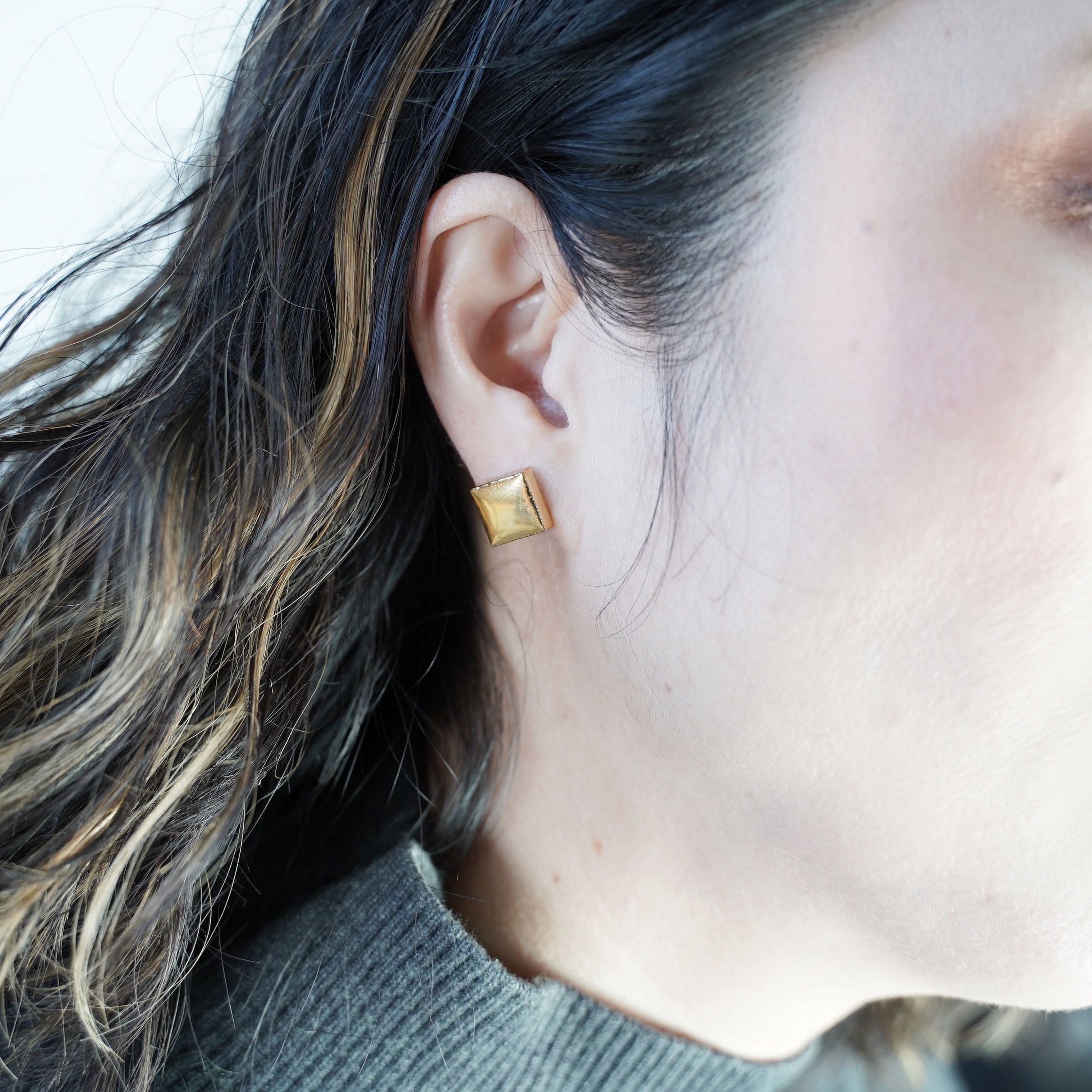 T-229 美濃焼 ハンドペイント 金絵付け タイル ピアス / イヤリング