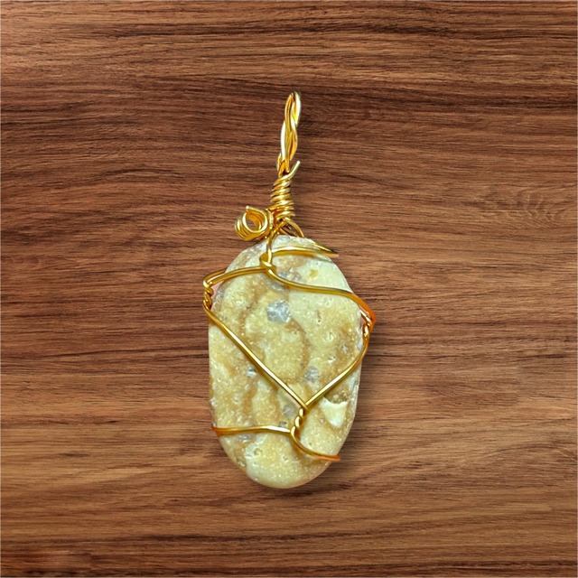 8) 日本人の「心」に寄り添う御守り！「心」を護る「姫川薬石」ミニ原石PT