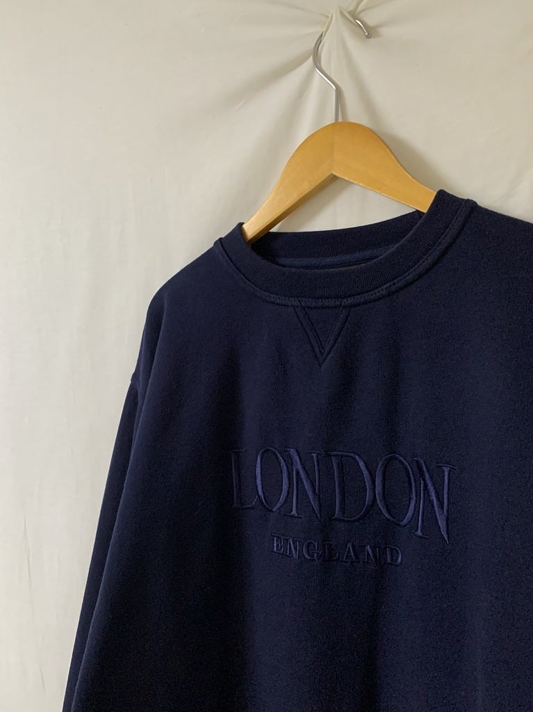 1990's Embroidery Design Sweat Shirt