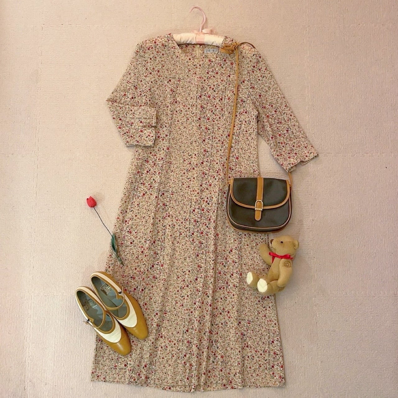 flower dot line slit cuff one-piece