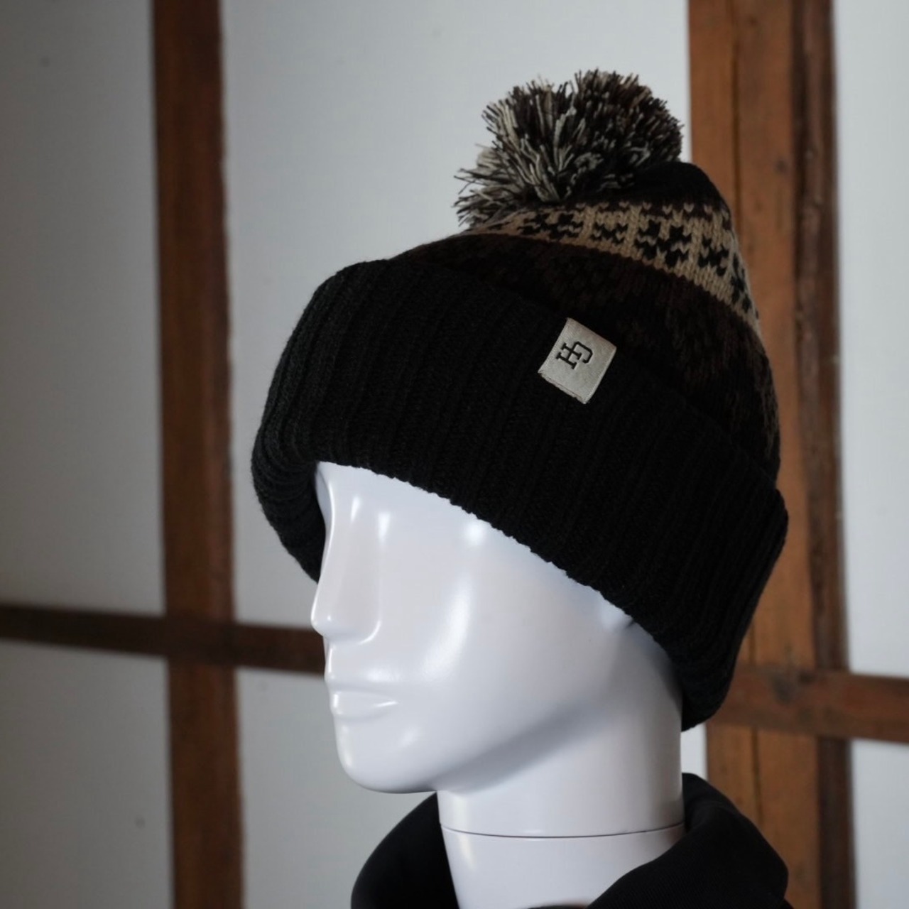 【gifthatオリジナル】フェアアイル柄ジャガードPOMPOM