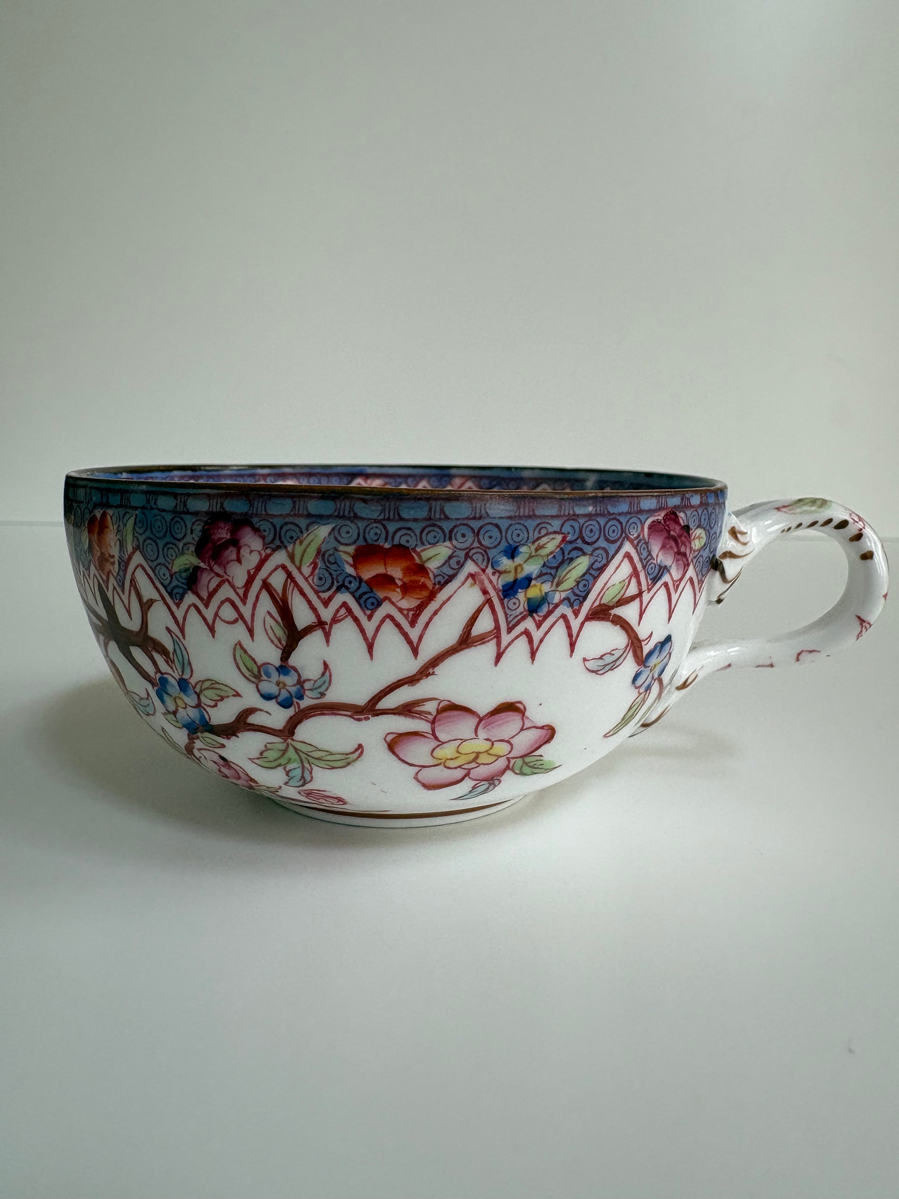 フランスサルグミンヌ窯、Mintonパターン148 ティーカップ＆ソーサー サルグミンヌ MINTON No.220 ティーカップ（深い藍色の花模様