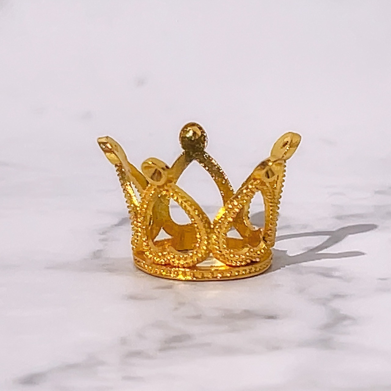 王冠のスフィアスタンド(ゴールド)