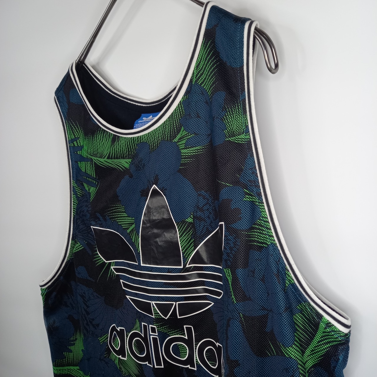 アディダスオリジナルス　タンクトップ　ビッグロゴ　トレフォイル　花柄　緑