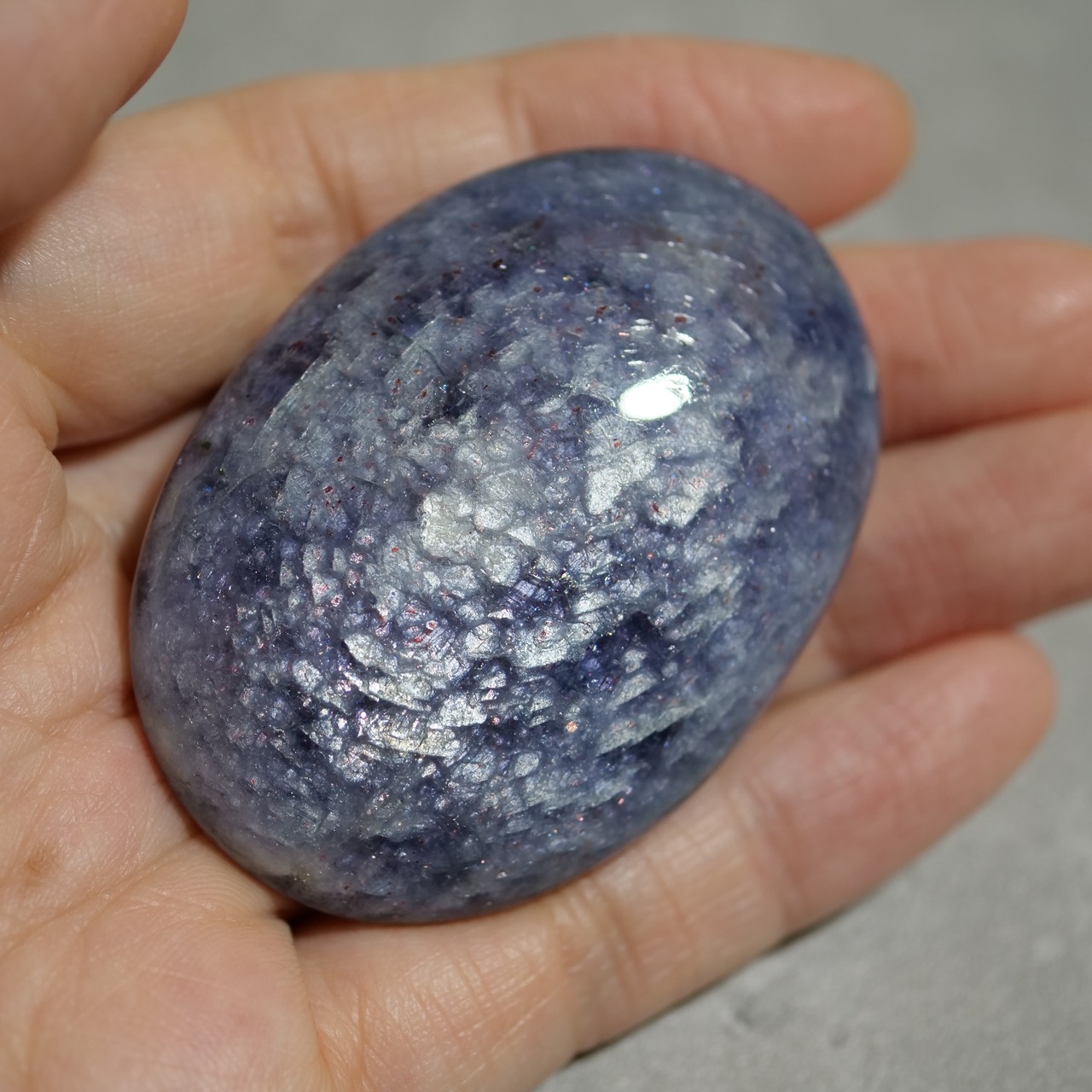 アイオライト ブラッドショット / パーム