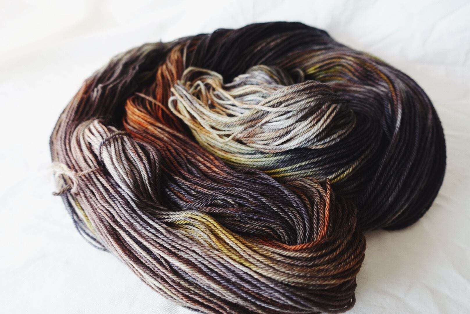 手染め毛糸]SperwashMerino100_4PLY_サビ猫 | 手染め毛糸のYaoskep Yarn