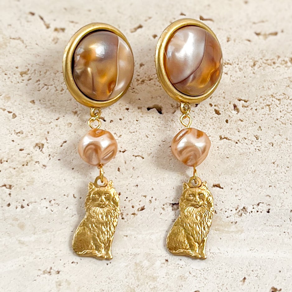 アメリカとドイツヴィンテージビーズの猫さんピアス アメリカとドイツヴィンテージビーズの猫さんピアス アメリカとドイツ