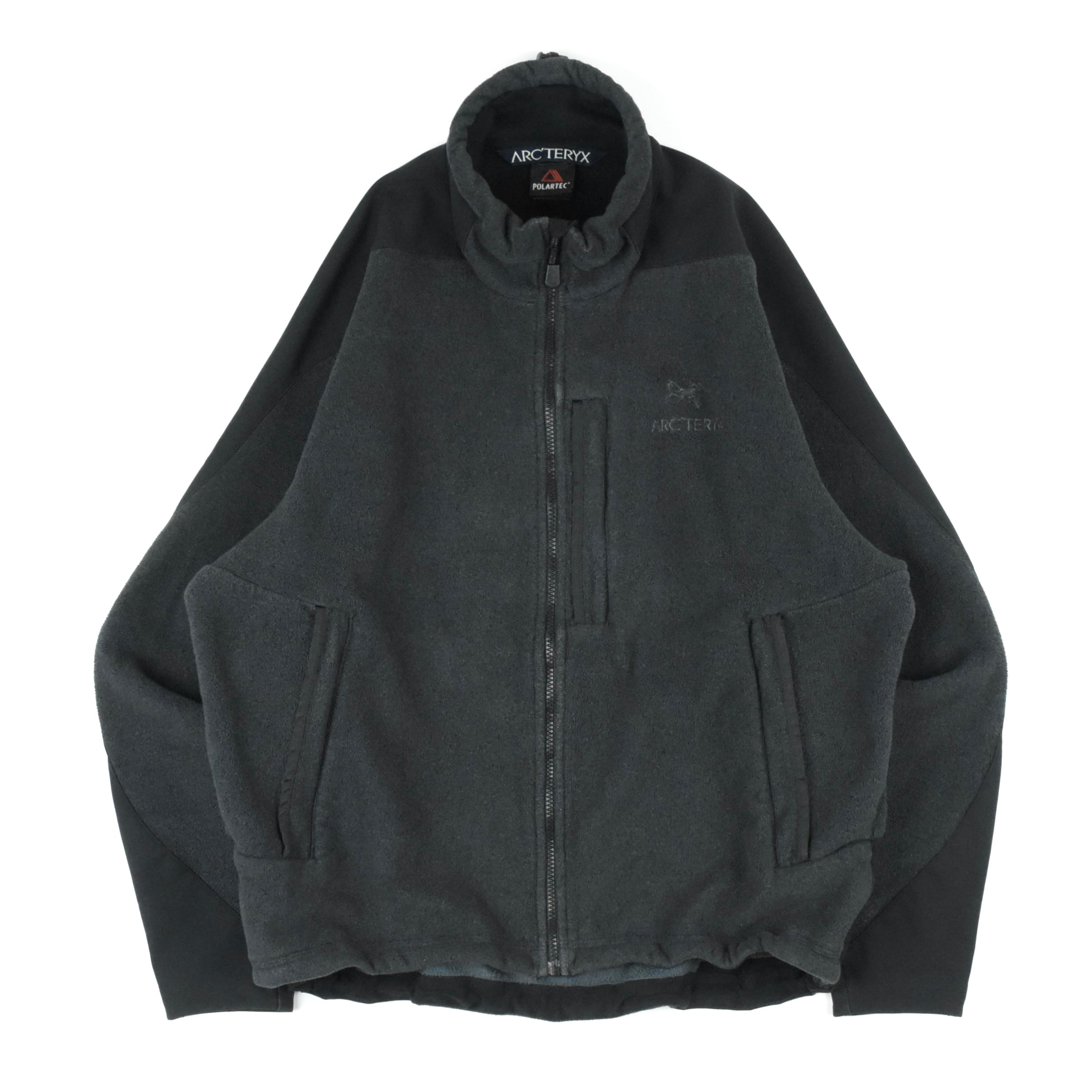 ARC’TERYX TAU LIGHT JACKET ''SMOKE'' M！ ARC'TERYX TAU LIGHT JACKET ''SMOKE'' | PLAIRE