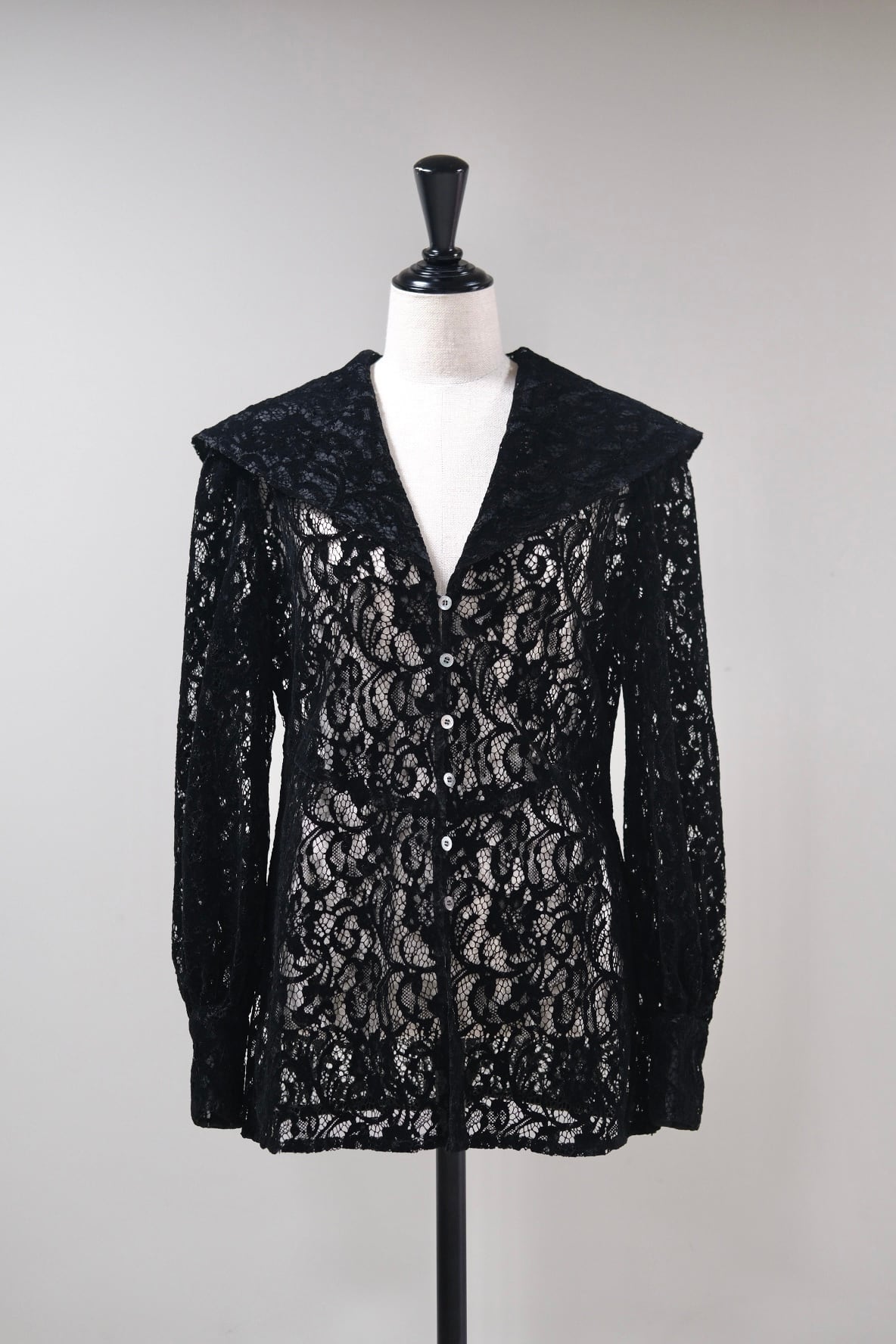 【FETICO】FLOCKED LACE SAILOR COLLAR BLOUSE -Black-