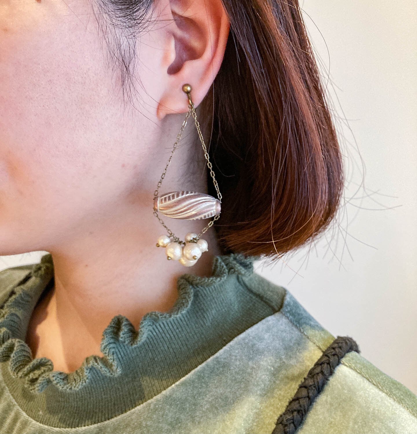 大きななつめ型イタリアビーズとパールの〈ピアス/イヤリング〉 | Dua