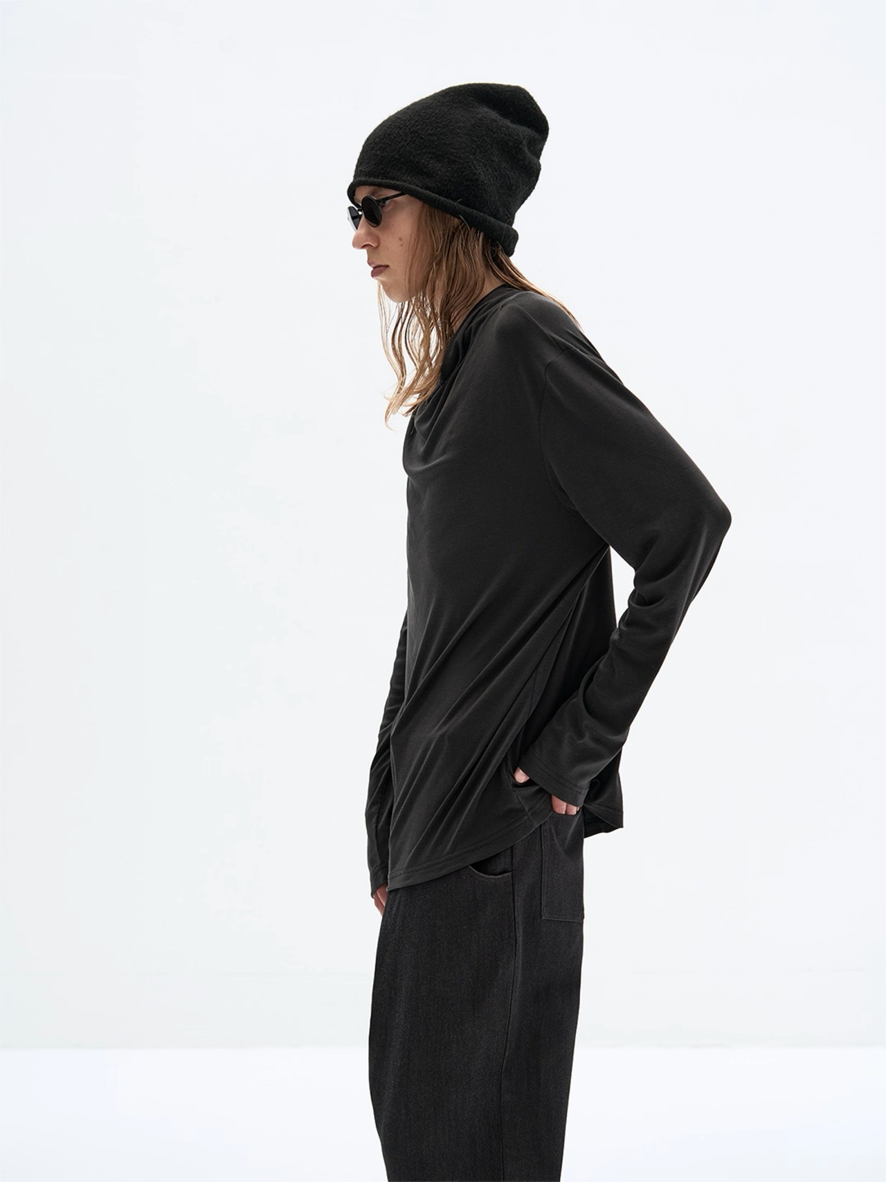 SLIGHT VOGUE Double-Line Turtleneck Knit