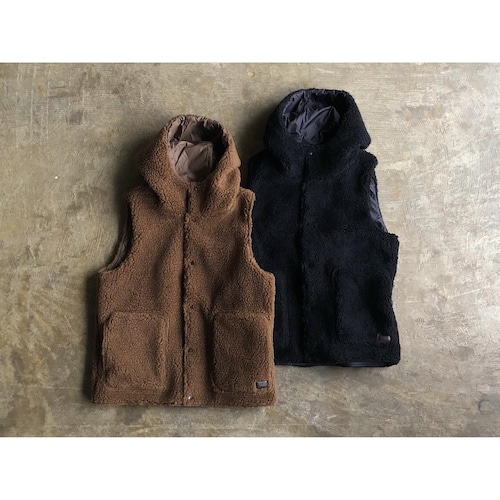 ARMEN(アーメン) FLEECE×NYLON HOODED REVERSIBLE VEST