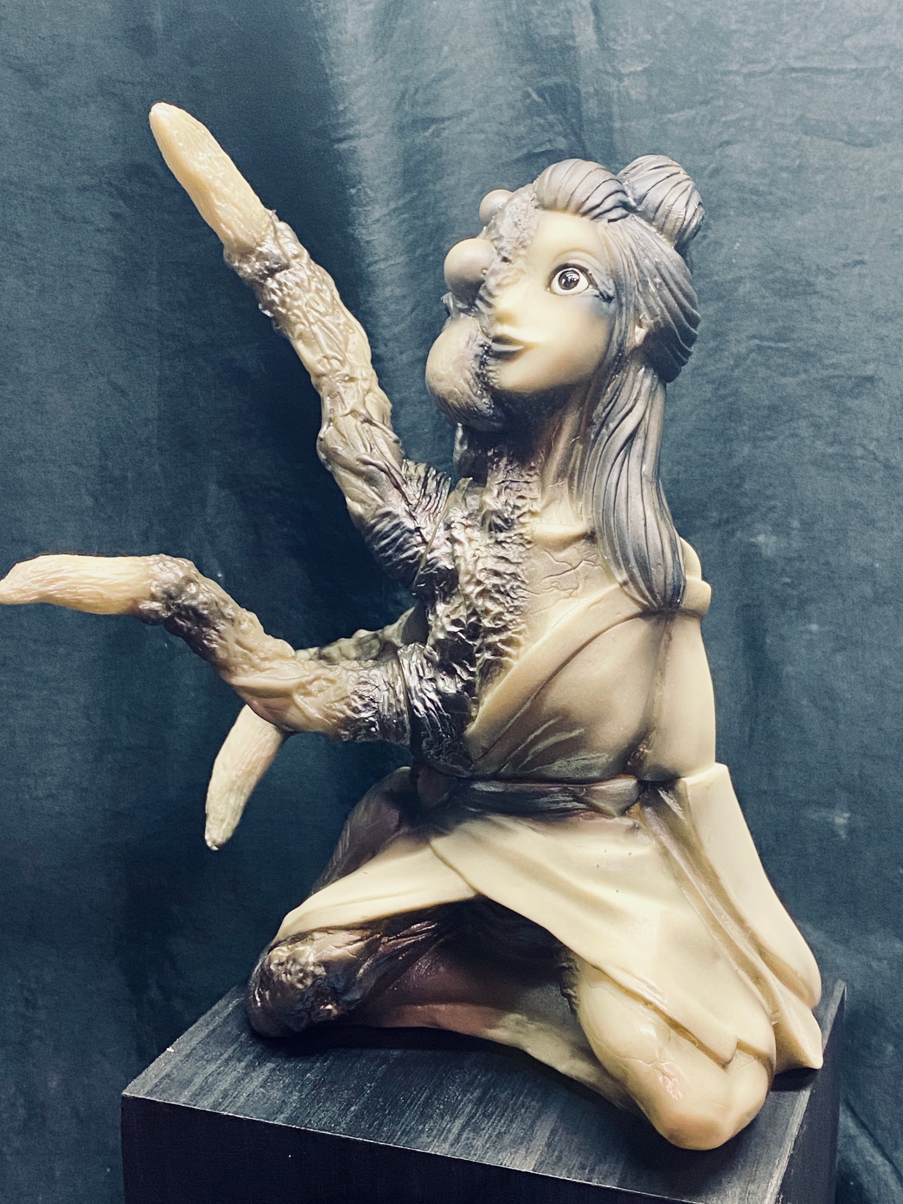 ヒカリトイズ 物ノ怪少女・女郎蜘蛛（屍） フィギュア ソフビ 墓場の