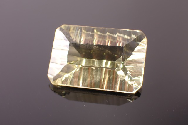 シトリン(コンケーブカット)　39.7ct　[C10‐311]