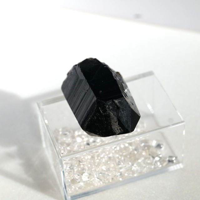 【最強の守護と浄化で人生を立て直す黒の結界】モリオンポイント G7_3