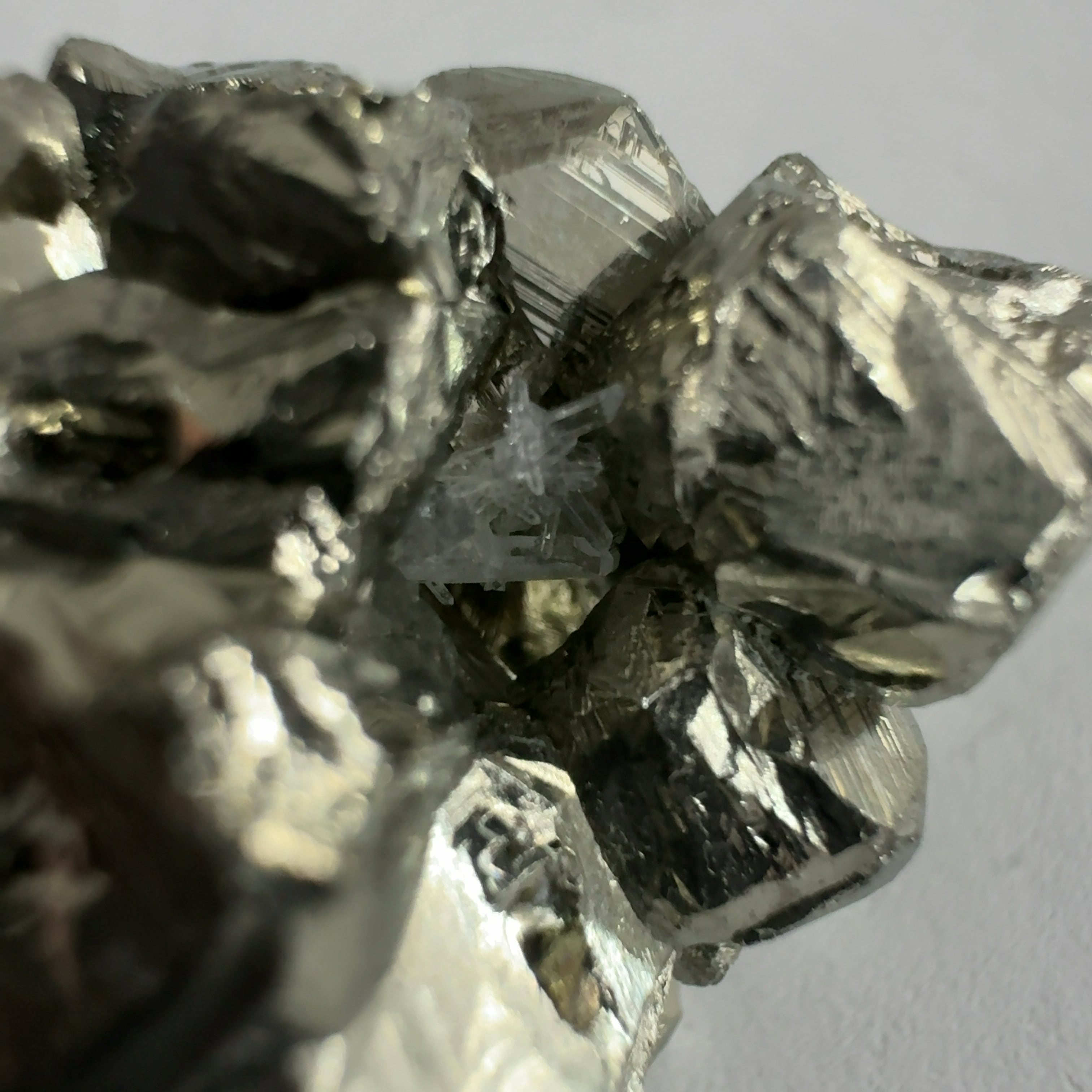 パイライト鉱石 スフィア 3 ペルー産 パイライト標本 【公式通販】