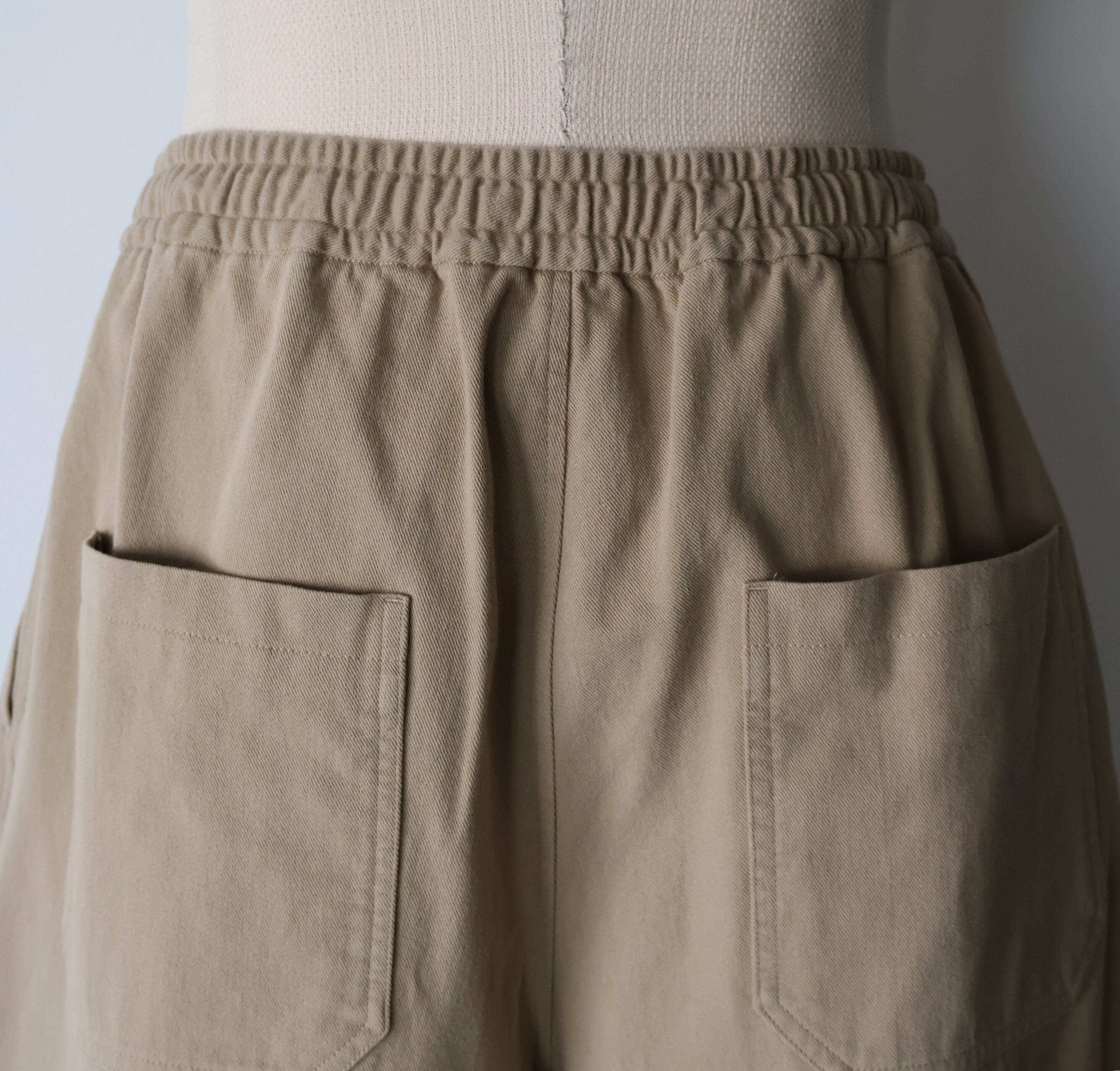 awasa “ hard twist cotton twill wide easy shorts ( Khaki )” | H.inch