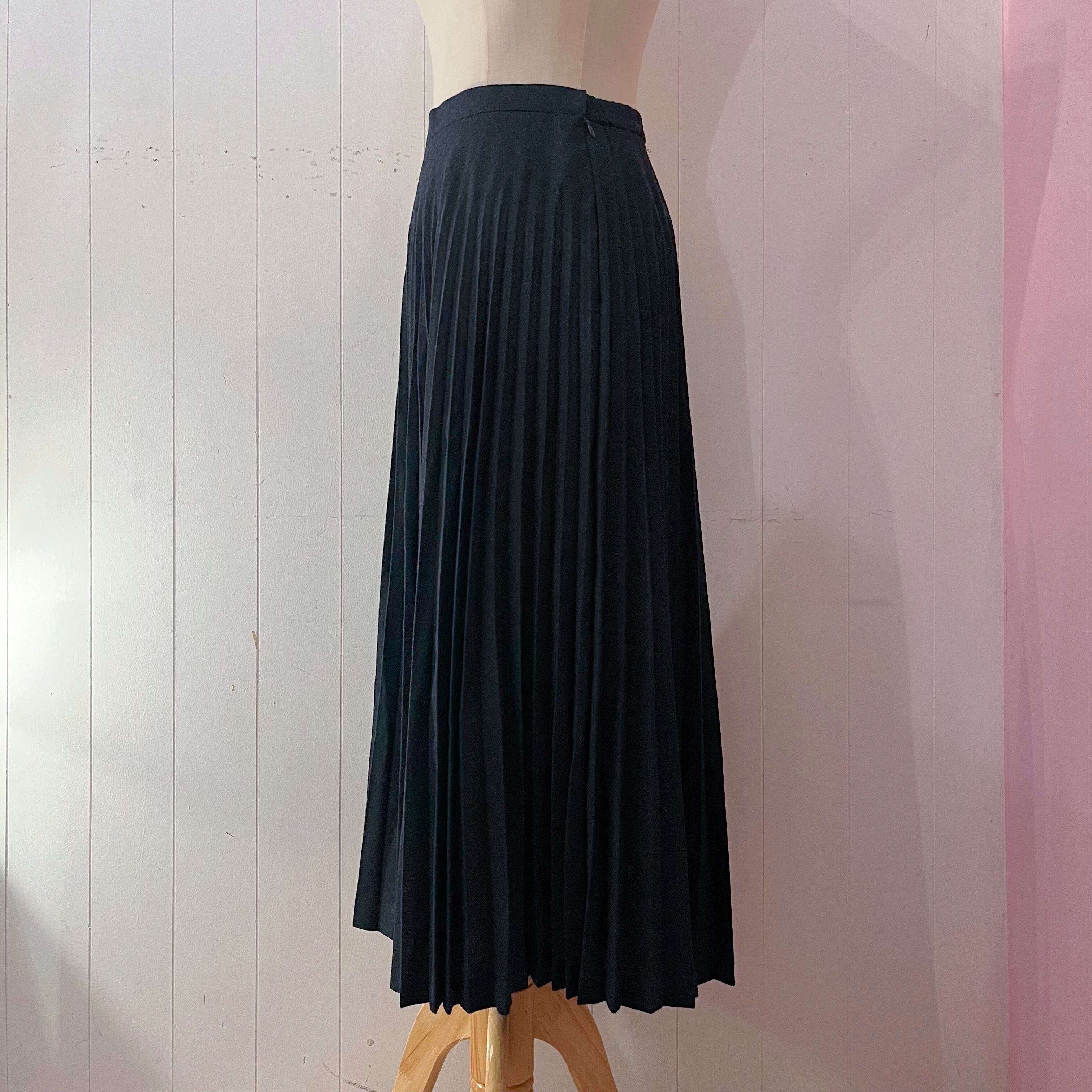 gray accordion pleats skirt