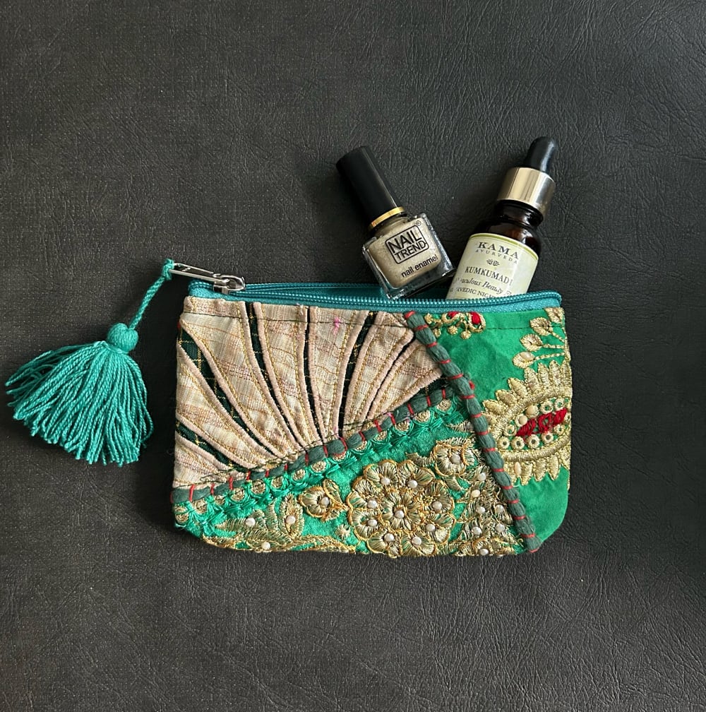 刺繍パッチワークポーチ カンバディア グリーン/ビーズ | アジアの手 