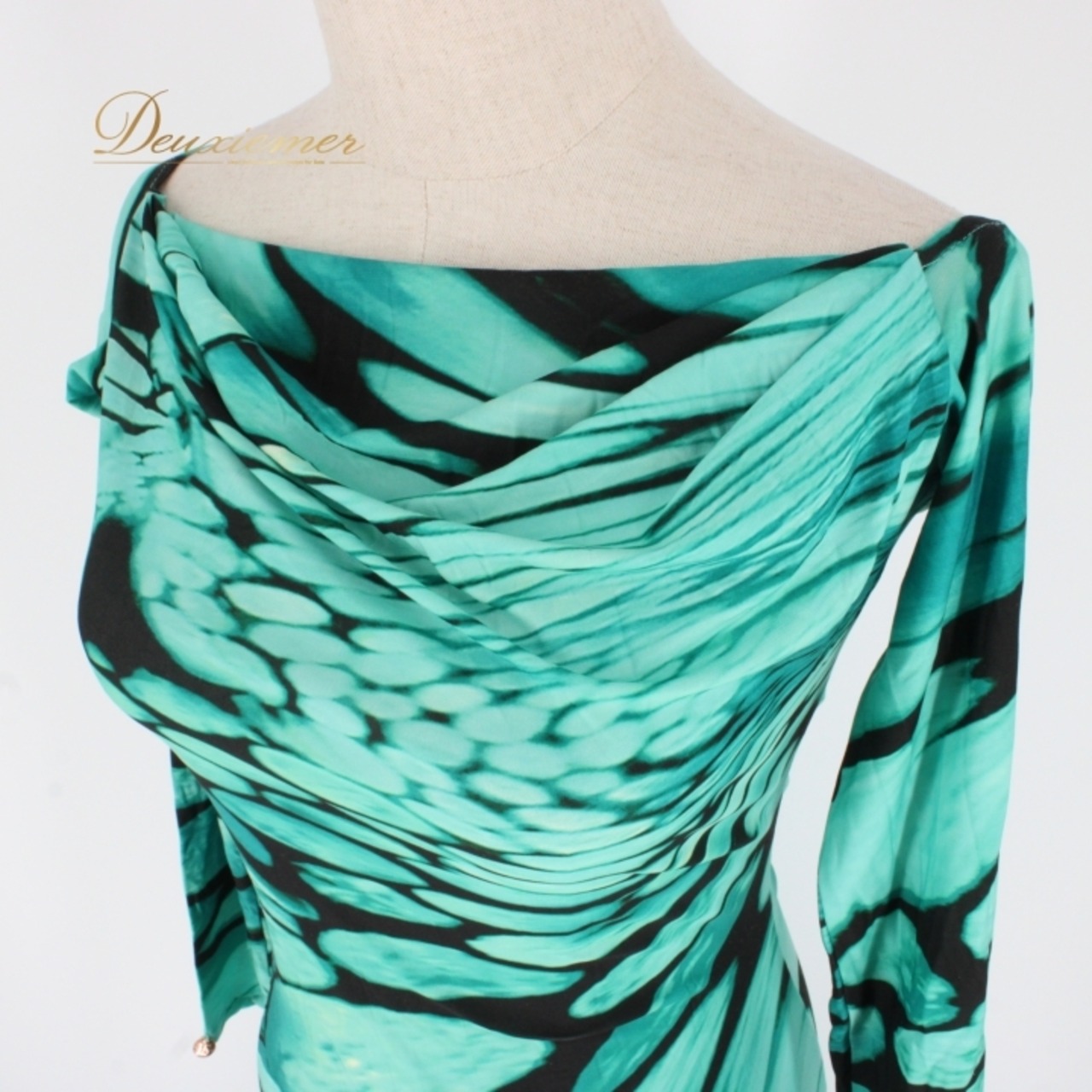 社交ダンス 衣装 スタンダード ドレス ワンピース レッスンウェア パーティドレス ESPEN SALBERG エスパンサルバーグ ブラック系 グリーン系 黒 緑 ストレッチ素材 イギリス製 社交ダンスドレス フィット感 総丈117cm シンプルデザイン エレガント 脚長効果 バルーンスカート ダンスウェア おしゃれ 高品質