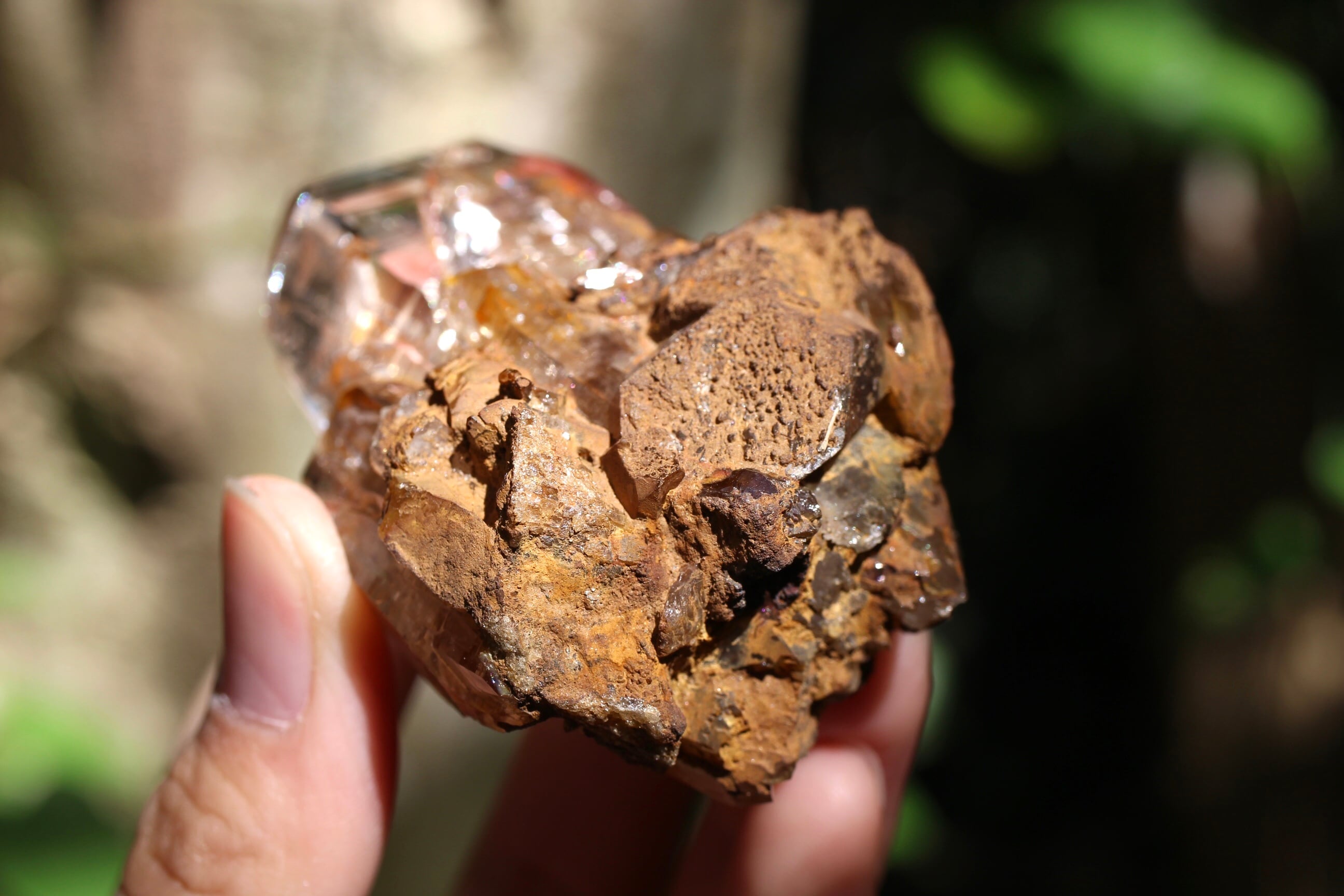 ガネーシュヒマール産 ヒマラヤ水晶 リモナイト 虹入り | 石垣島の夜光