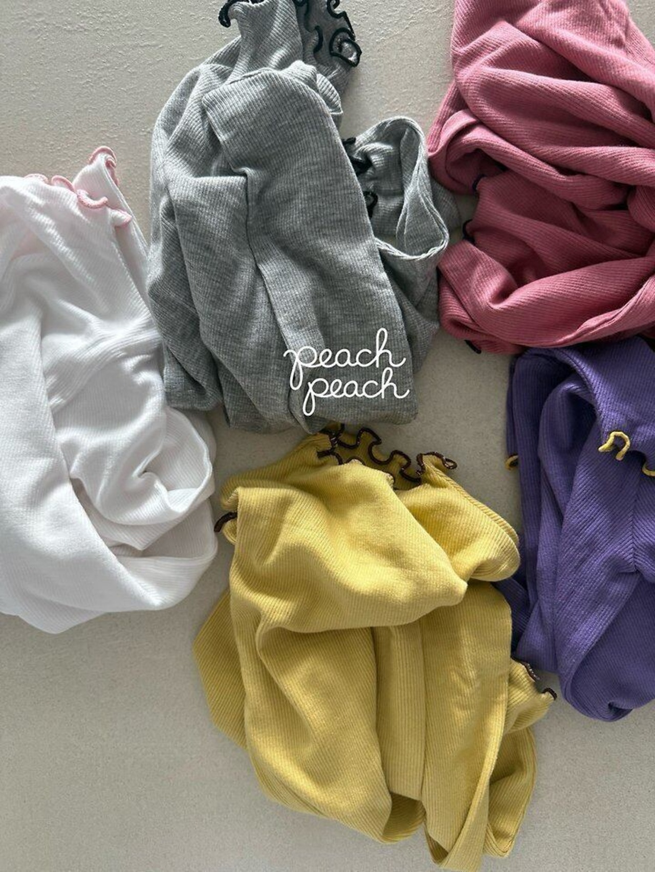 韓国子供服 / 26Autumn / 〖取寄〗peach peach / ロリータートルネック / 女子服 / キッズ服 *XS~XL*