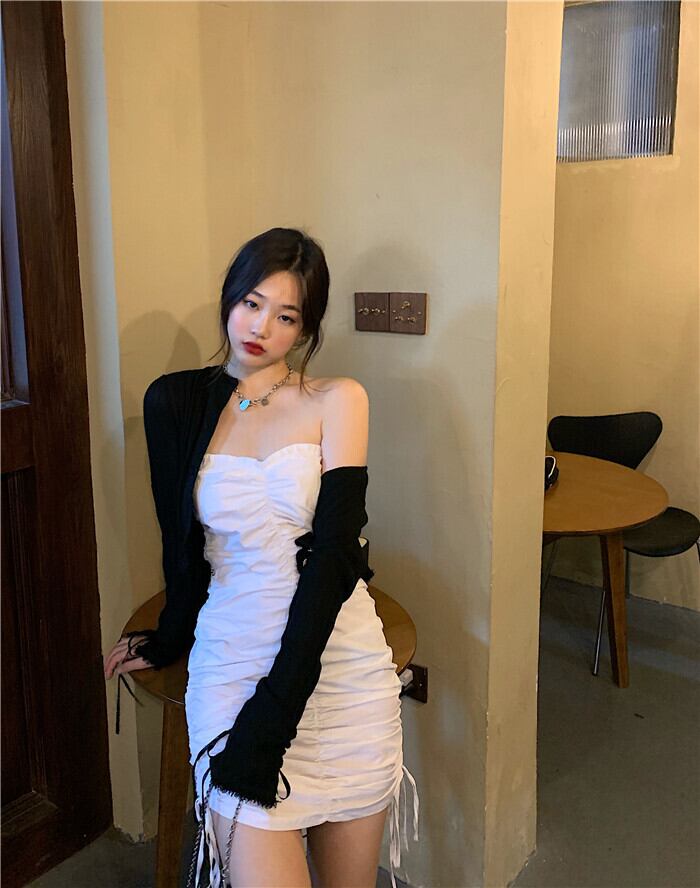 ドレス プリーツトップス ストラップレスショートスカート スプリングホワイト 春物 ブラックストロベリース43008918023