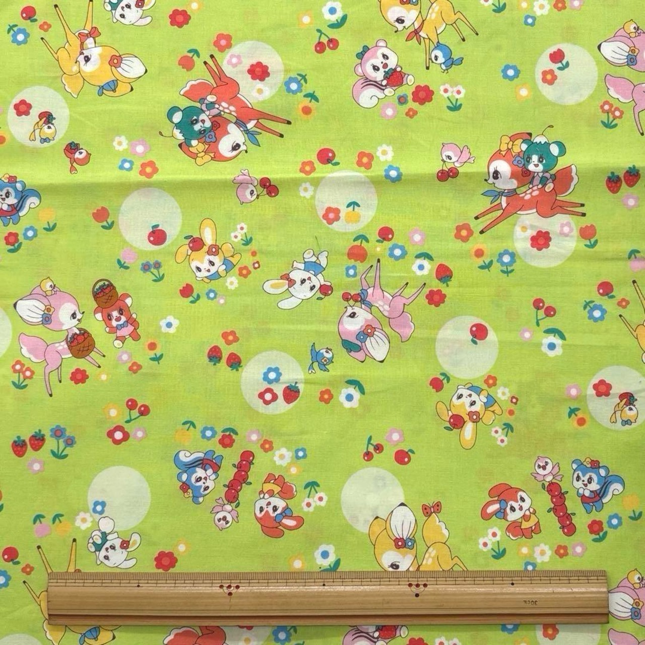 Cdr531◆1m◆SM◆綿100%シャーティング生地◆レトロ柄