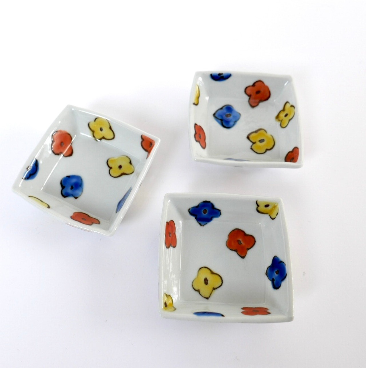 村田菜穂美『三色お花もよう豆小皿』［2104130000966］