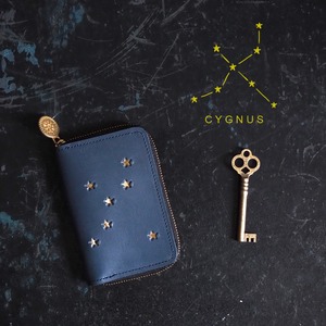 Round zipper key case (CYGNUS night blue) star cowhide