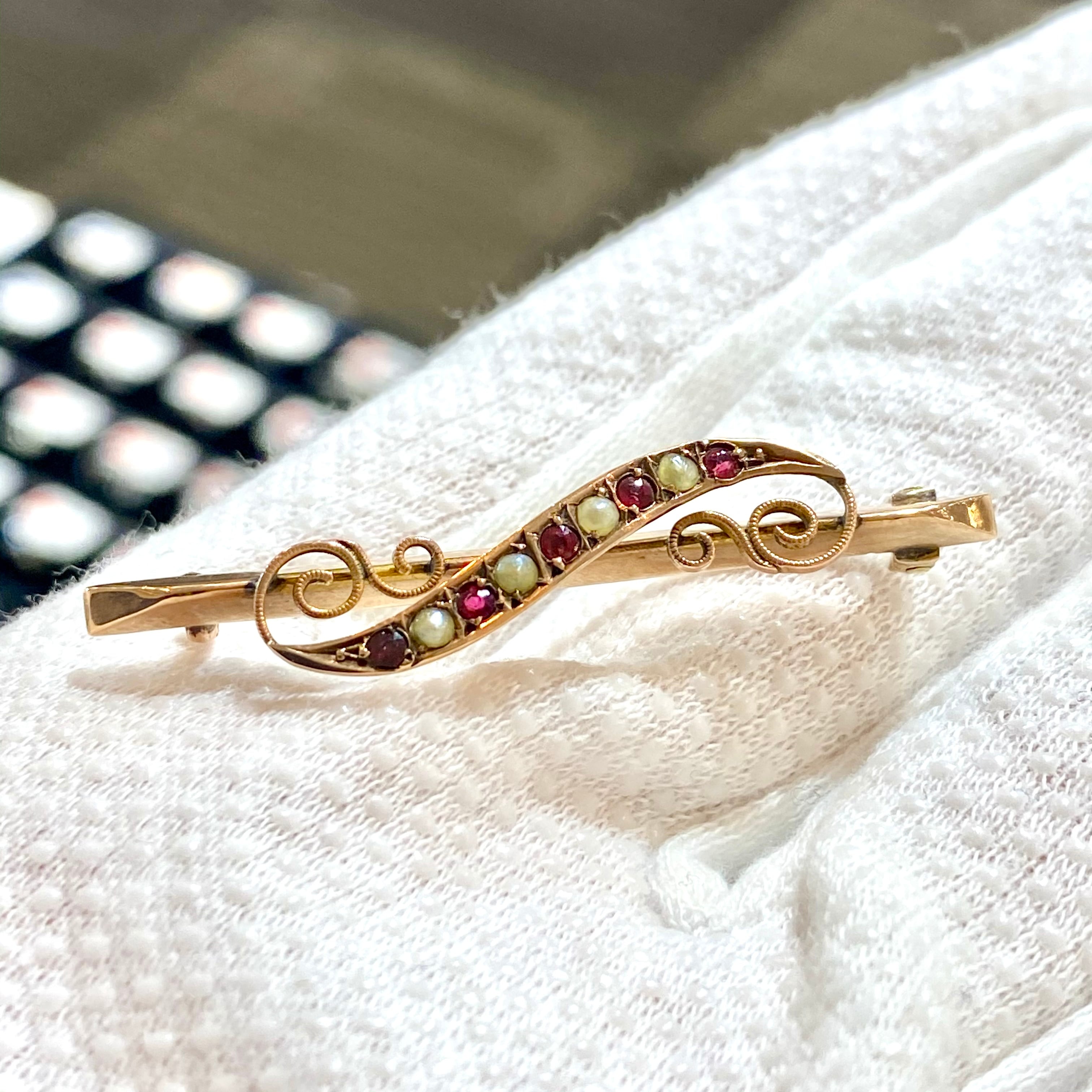 イギリス1905年アンティークブローチ?9金ローズゴールド?