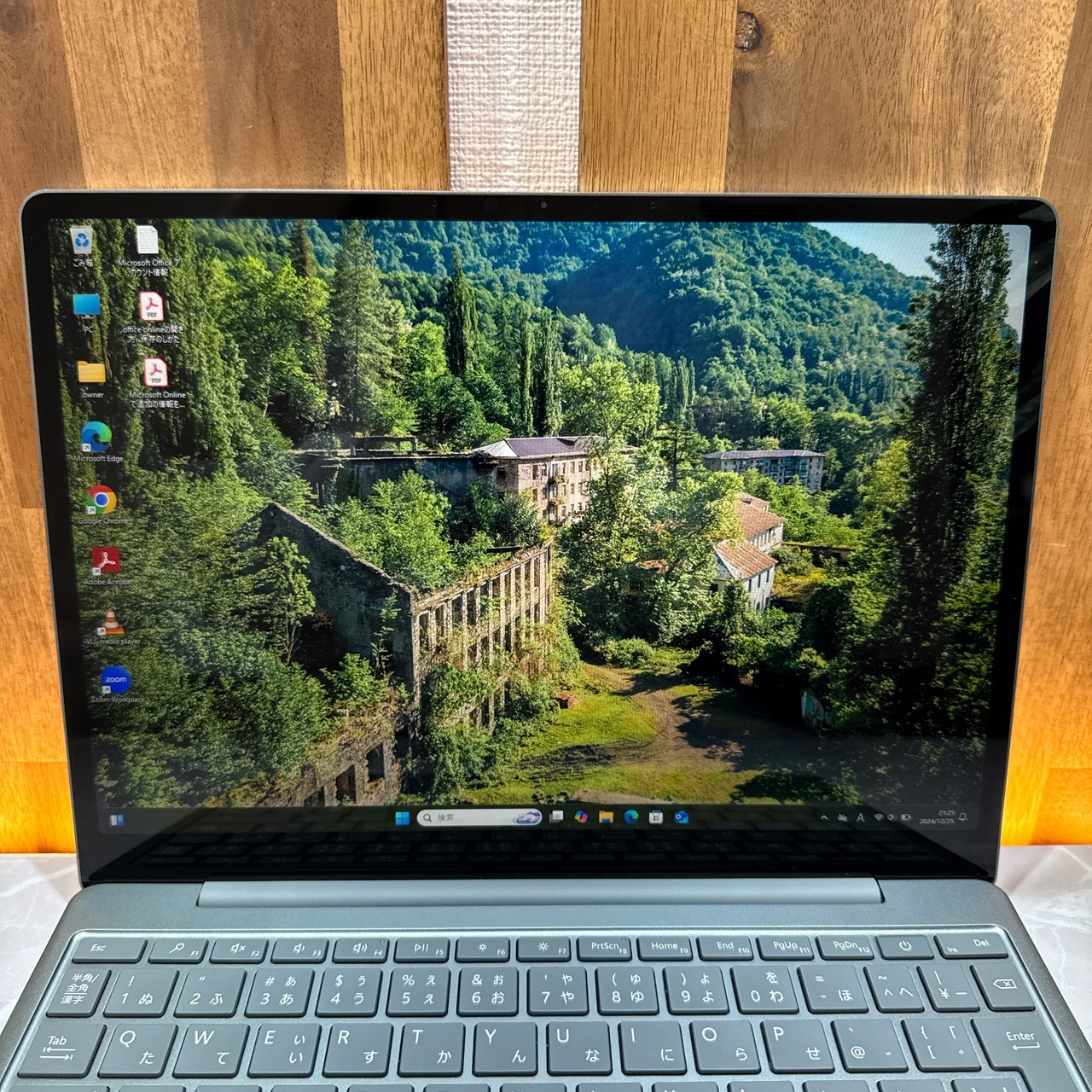 極美品2021年式!Surface Laptop Go2/第11世代/メモリ8GB/SSD256GB/タッチパネル式/ノートパソコン