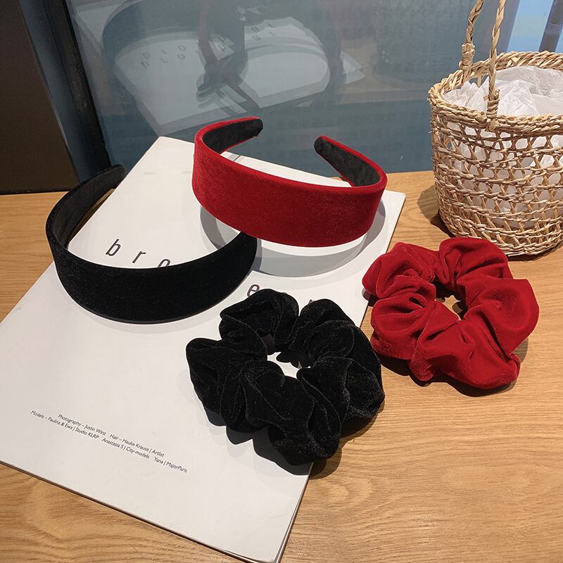 スタンダードベルベットヘアバンド ブラックオータムウィンターアクセサリー レトロ 秋物 冬物 ブラック・アイド・ピーズ76120763329