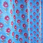 ブロックプリント生地【50cm単位】インド綿 花柄 水色×赤 #10710-SB1