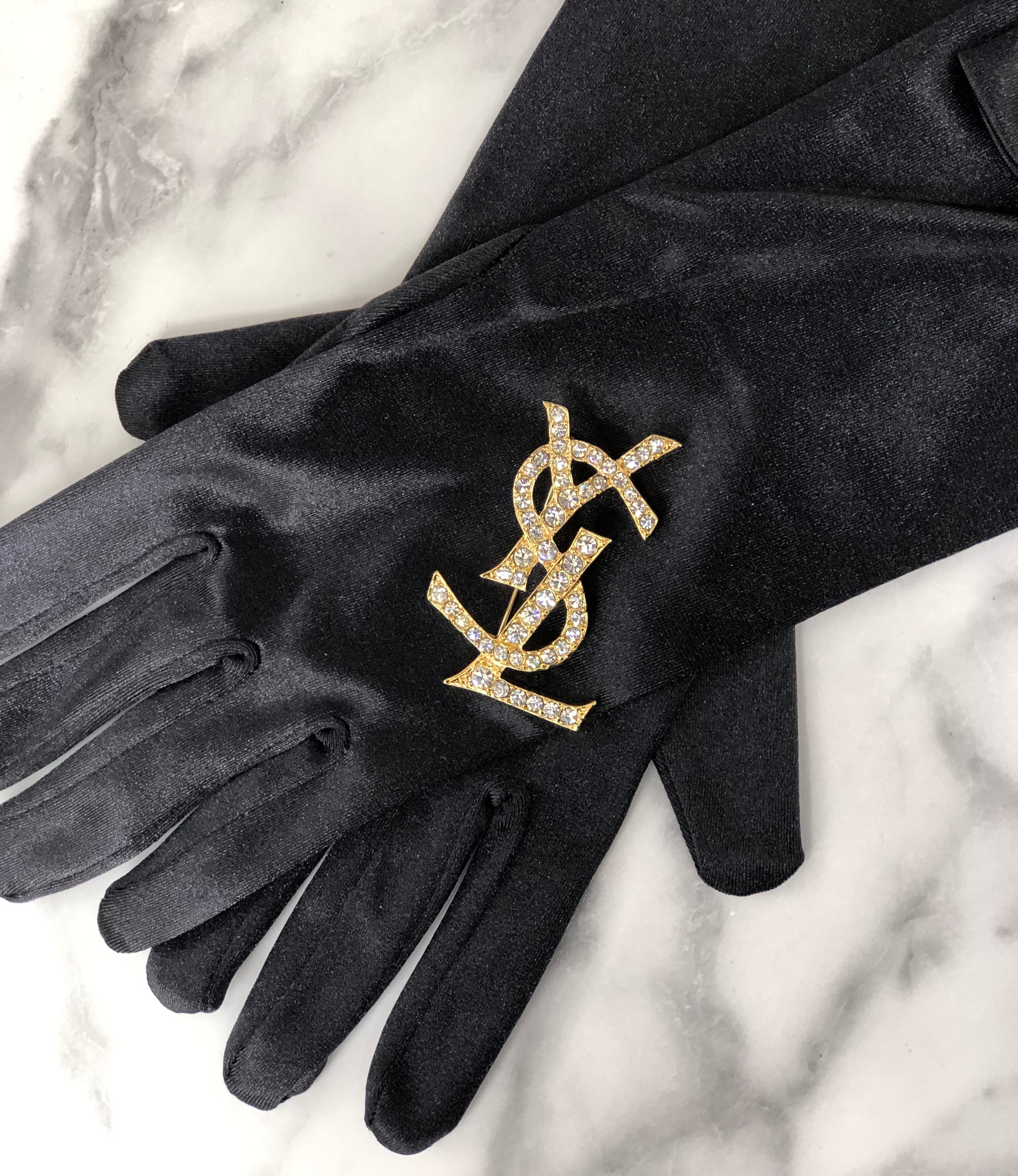 極美品✨️ イヴサンローラン 厳つ YSL ブローチ 金色 カサンドラ 