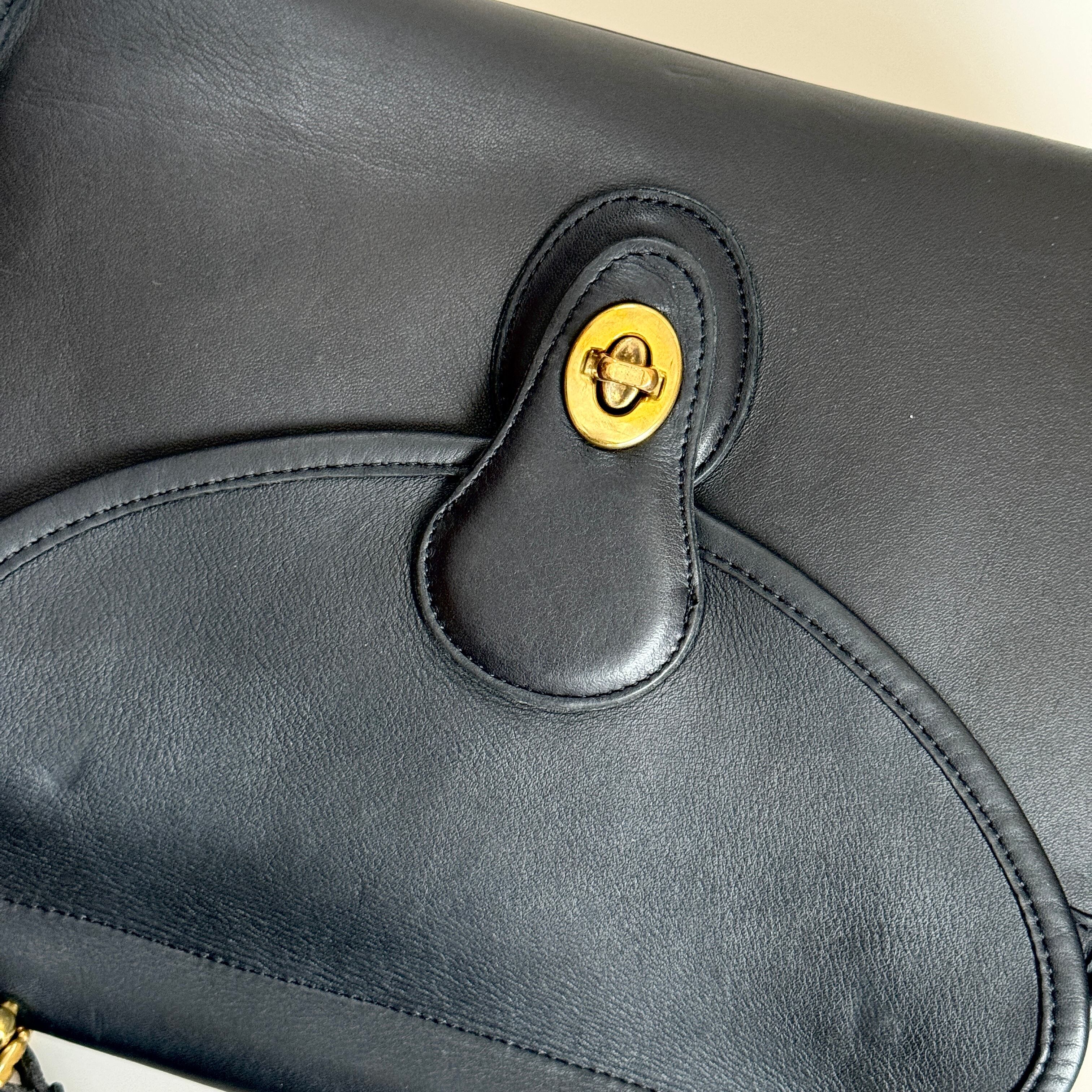 Vintage Coach 9907 Logan Bag | ONE VINTAGE