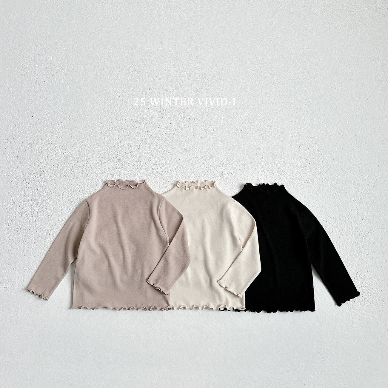 milky frill top【VIVID】※12月下旬〜1月上旬発送予定