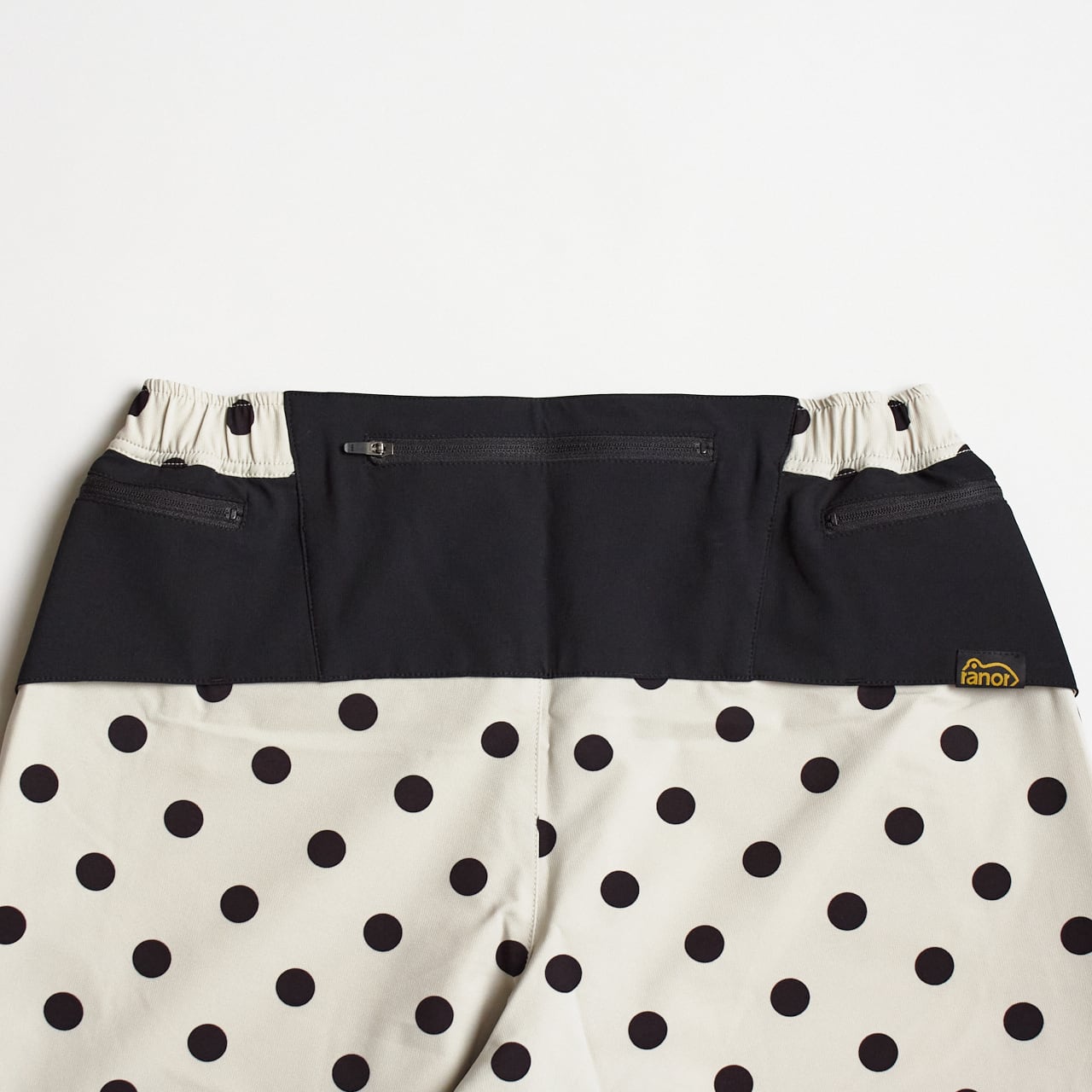 ranor（ラナー）DOTS MIDDLE SHORTS - BEIGE×Black dot メンズ