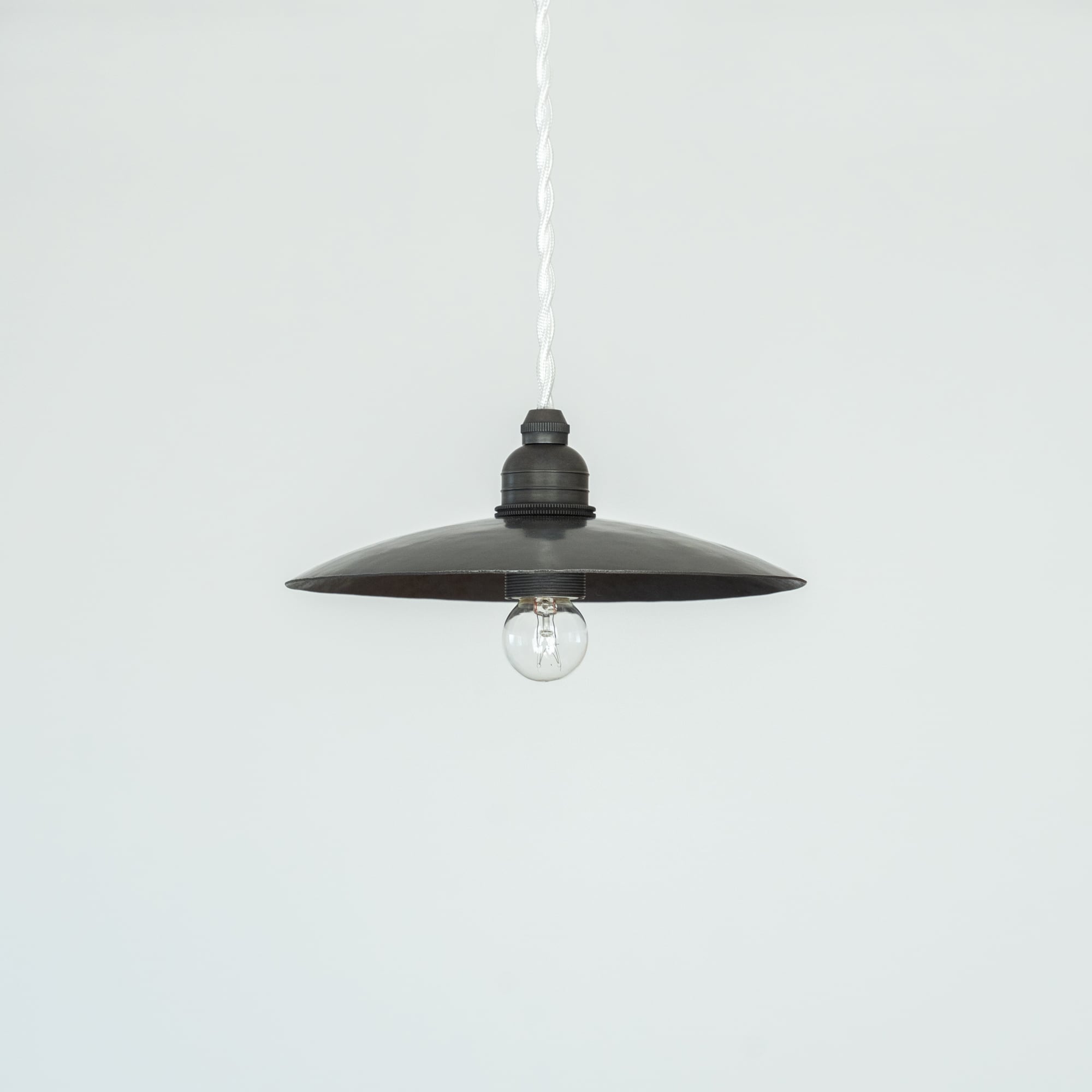 受注製作】ペンダントランプ E17＜コリーヌ180＞ / 真鍮黒染め pendant