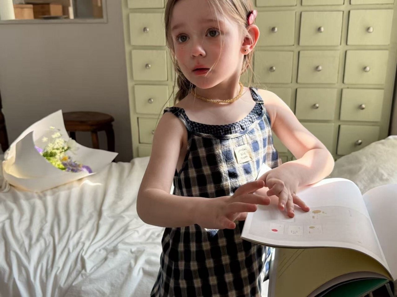 [aiai] Check Sleeve Blouse / [아이아이] 체크슬리브블라우스