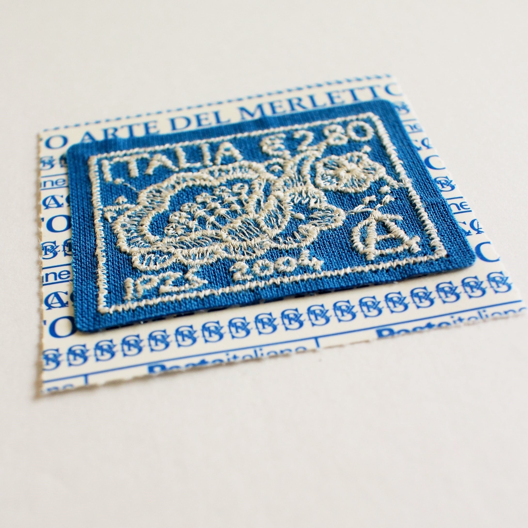 3365 外国切手 イタリア 2004年ドルポイント刺繍で製作された切手