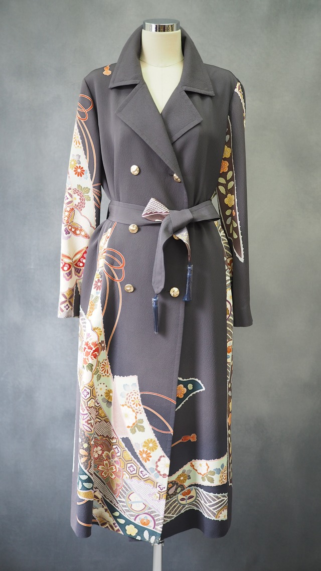 Regenerated Kimono Royal coat – Handcrafted in Japan/RIBBONS OF HERITAGE ON TWILIGHT GREY  着物リメイクのロイヤルコート｜日本のヴィンテージシルクを再生した一点物/黄昏色に舞う、伝統の帯文様
